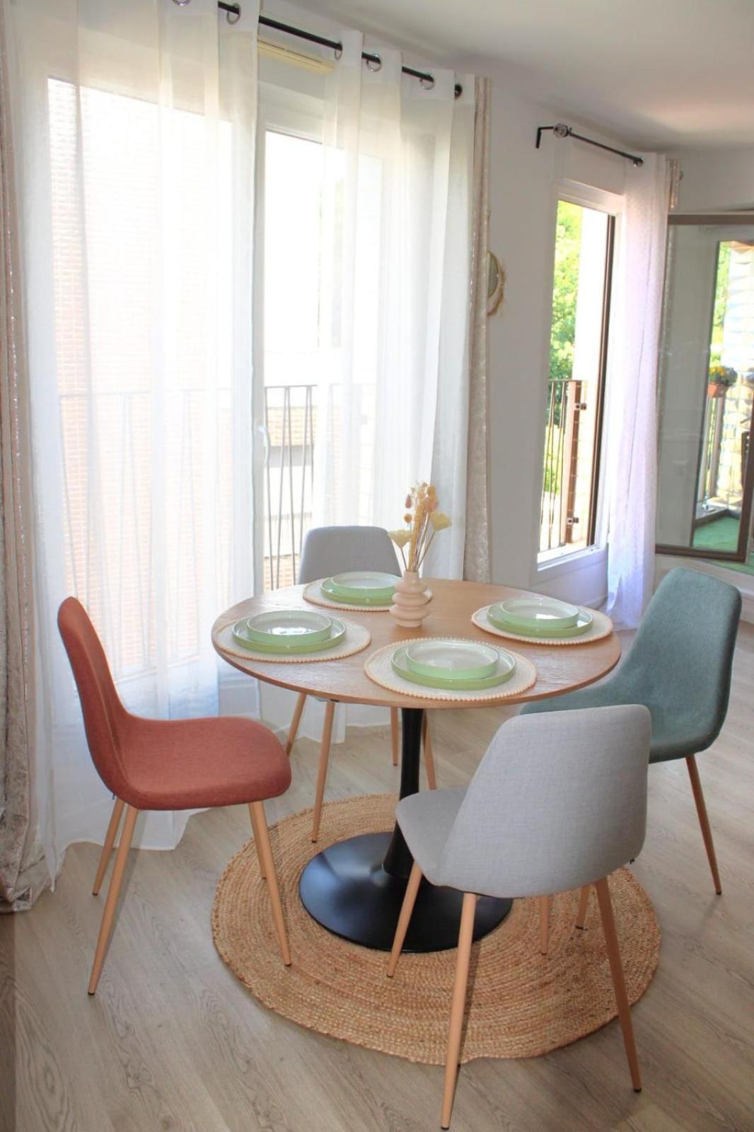 Appartement Elegant Et Lumineux Romainville Exterior foto